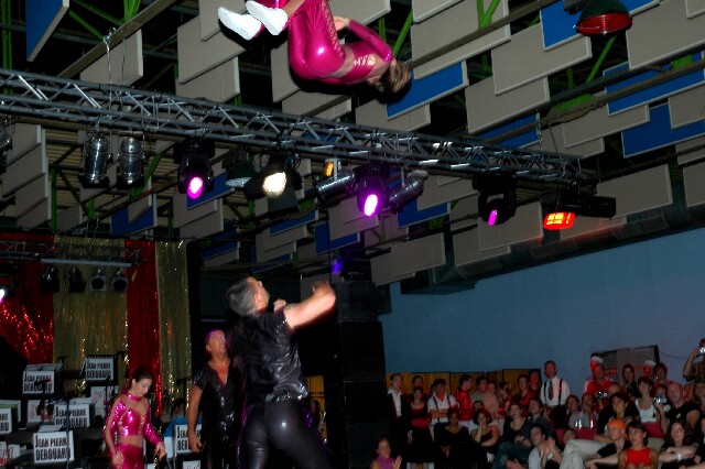 min 2005 11 12 fous swing 186